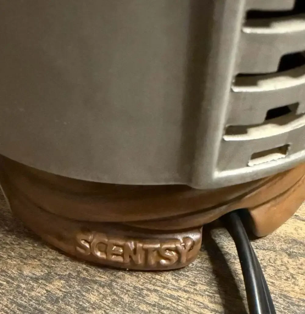 The Mandalorian Helmet Scentsy Warmer